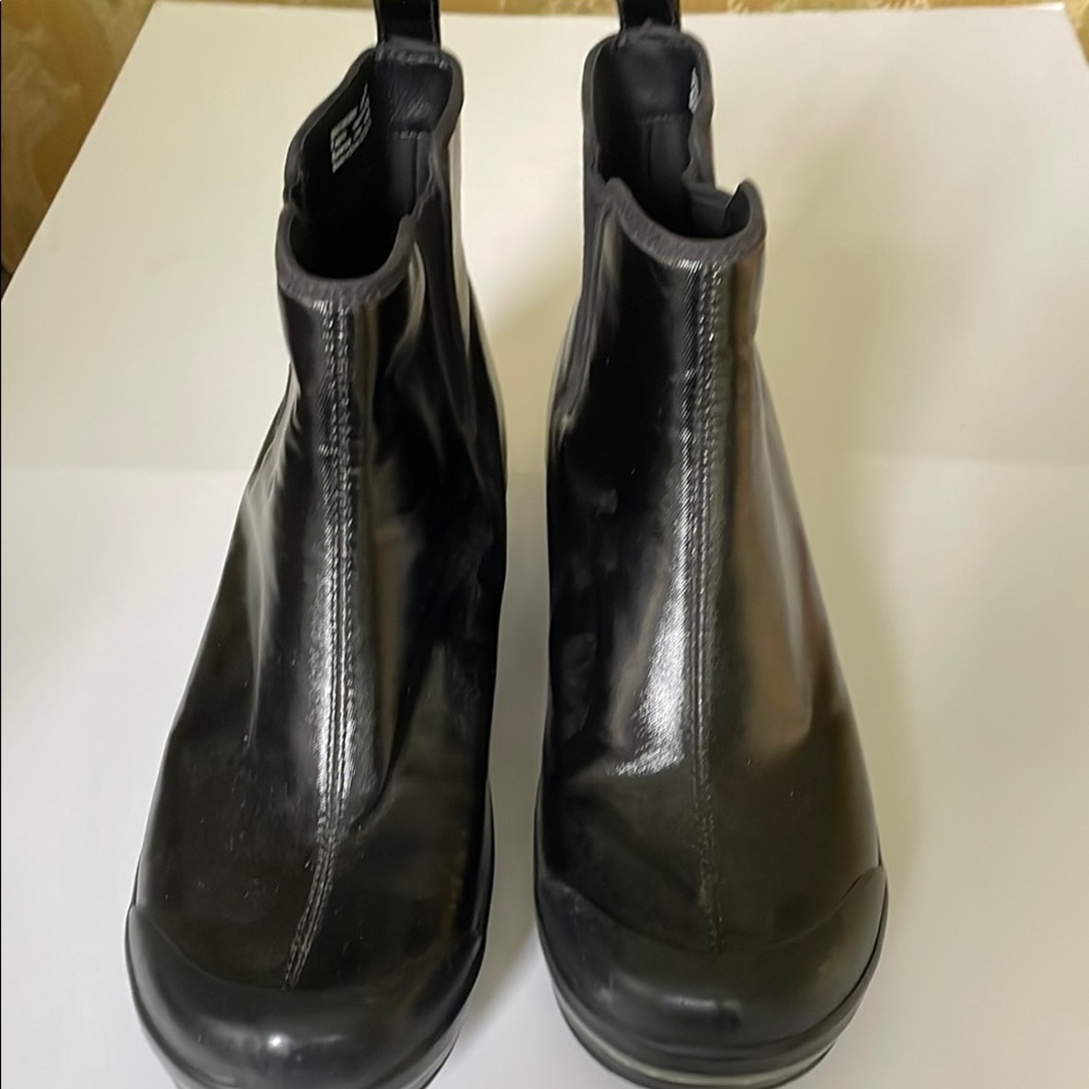 Womens Dansko waterproof ankle boots